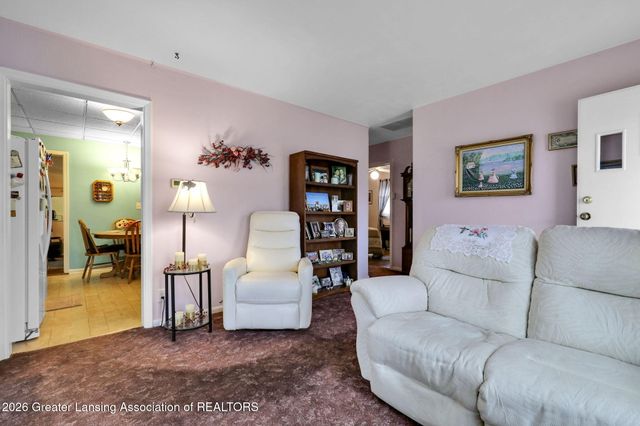 7571 N Hartel Road, Grand Ledge, MI 48837