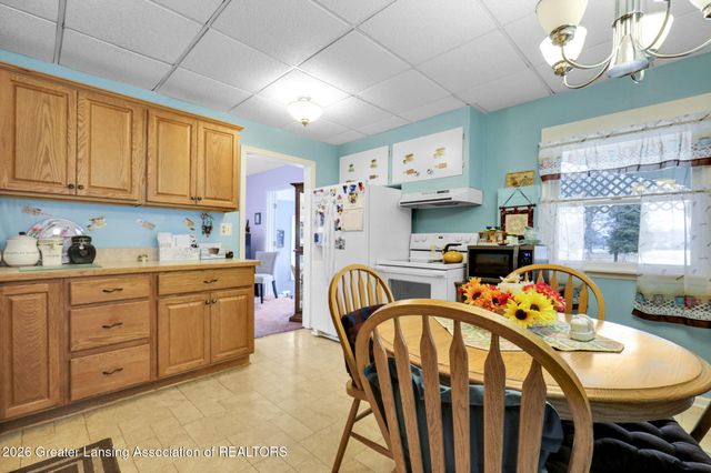7571 N Hartel Road, Grand Ledge, MI 48837