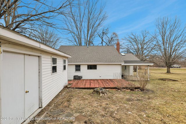 7571 N Hartel Road, Grand Ledge, MI 48837