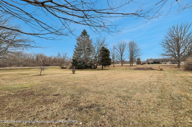 7571 N Hartel Road, Grand Ledge, MI 48837