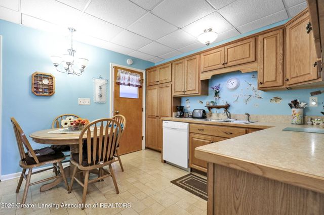 7571 N Hartel Road, Grand Ledge, MI 48837