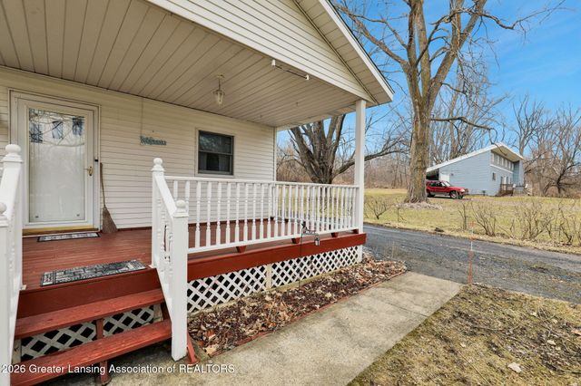 7571 N Hartel Road, Grand Ledge, MI 48837