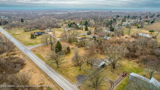 7571 N Hartel Road, Grand Ledge, MI 48837