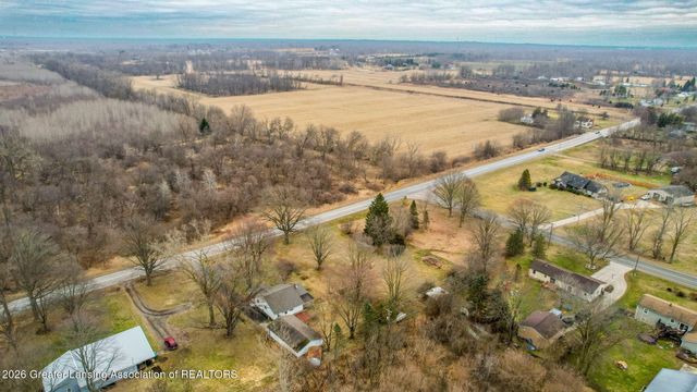 7571 N Hartel Road, Grand Ledge, MI 48837