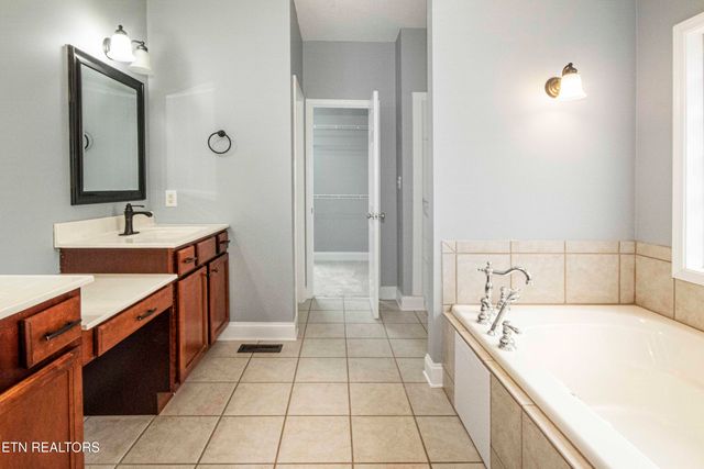 3316 Colby Cove Drive, Maryville, TN 37801