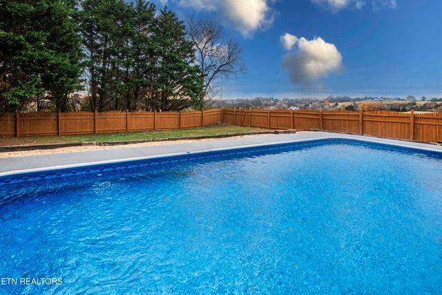 3316 Colby Cove Drive, Maryville, TN 37801