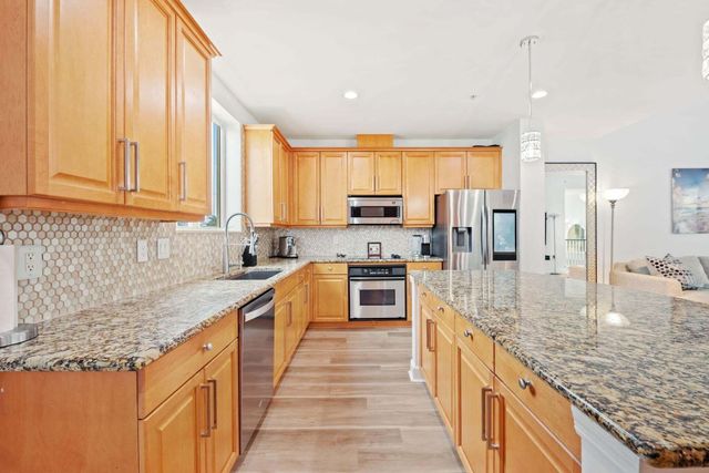 2001 Coral Heights Boulevard, Oakland Park, FL 33308