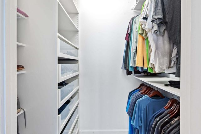 2001 Coral Heights Boulevard, Oakland Park, FL 33308