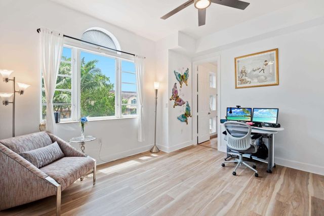 2001 Coral Heights Boulevard, Oakland Park, FL 33308