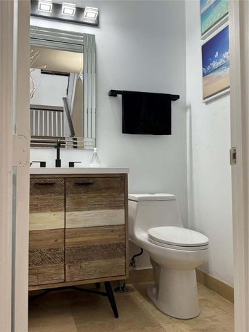 2001 Coral Heights Boulevard, Oakland Park, FL 33308