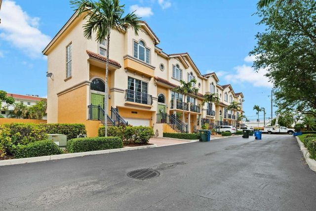 2001 Coral Heights Boulevard, Oakland Park, FL 33308