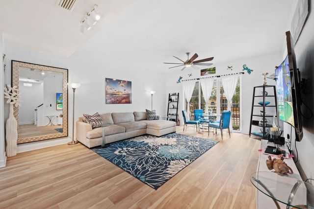 2001 Coral Heights Boulevard, Oakland Park, FL 33308