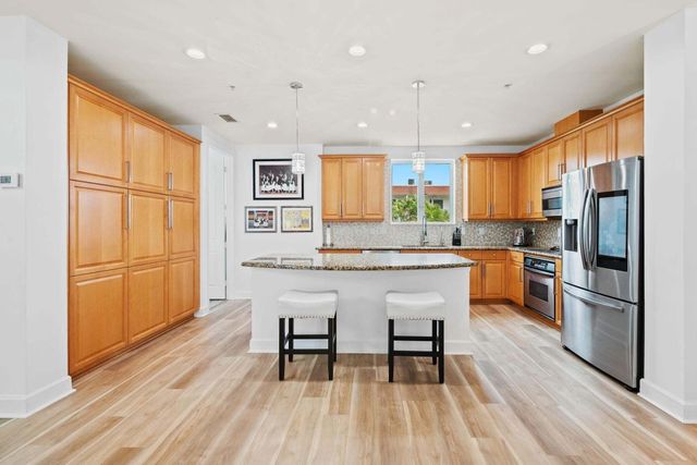 2001 Coral Heights Boulevard, Oakland Park, FL 33308