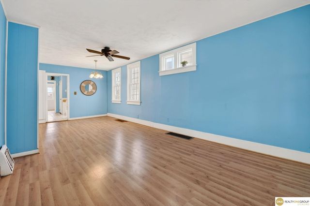 4212 S 27th Street, Omaha, NE 68107