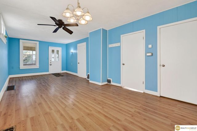 4212 S 27th Street, Omaha, NE 68107