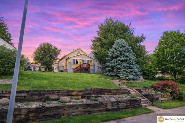 4212 S 27th Street, Omaha, NE 68107