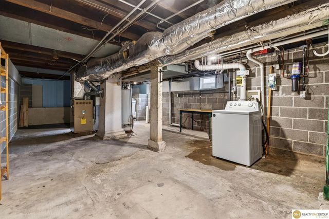 4212 S 27th Street, Omaha, NE 68107