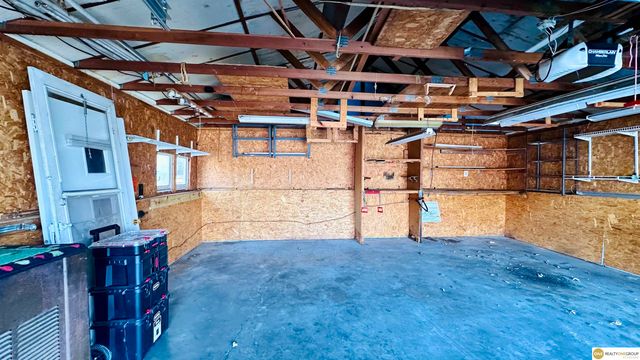 4212 S 27th Street, Omaha, NE 68107