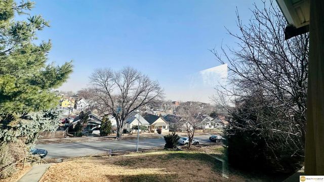 4212 S 27th Street, Omaha, NE 68107