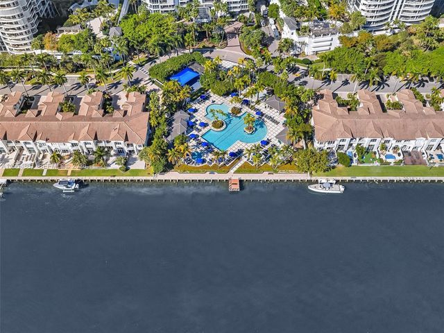 21150 Point Pl 305, Aventura, FL 33180