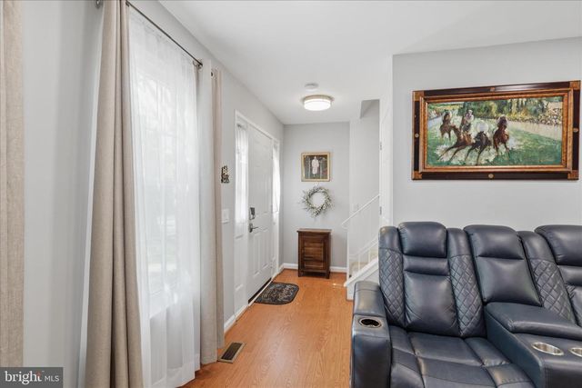 6 CROSS LAUREL CT, Germantown, MD 20876