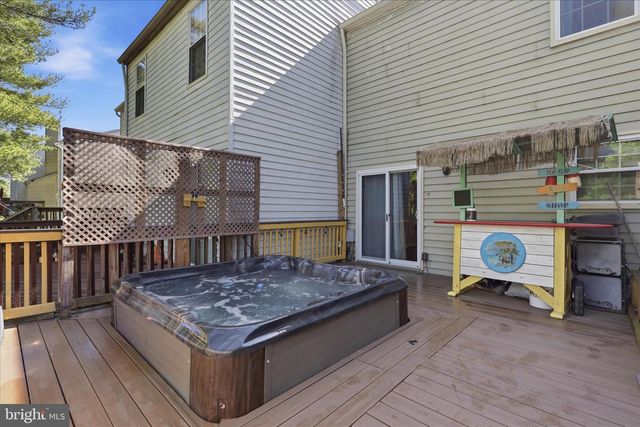 6 CROSS LAUREL CT, Germantown, MD 20876