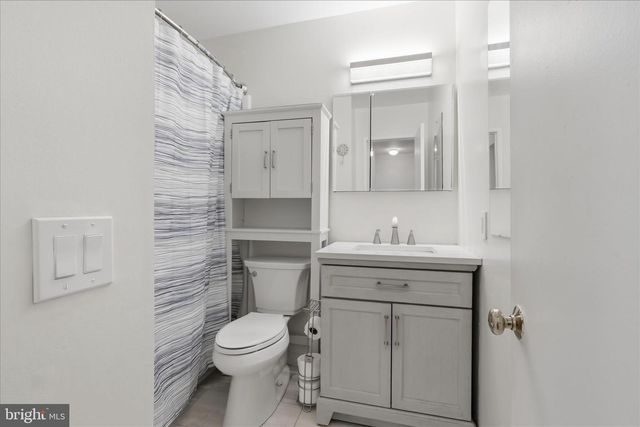 6 CROSS LAUREL CT, Germantown, MD 20876