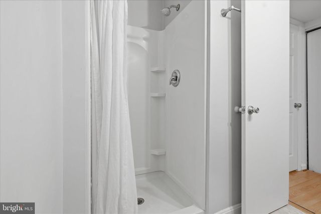 6 CROSS LAUREL CT, Germantown, MD 20876