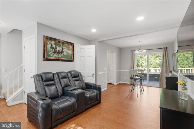 6 CROSS LAUREL CT, Germantown, MD 20876