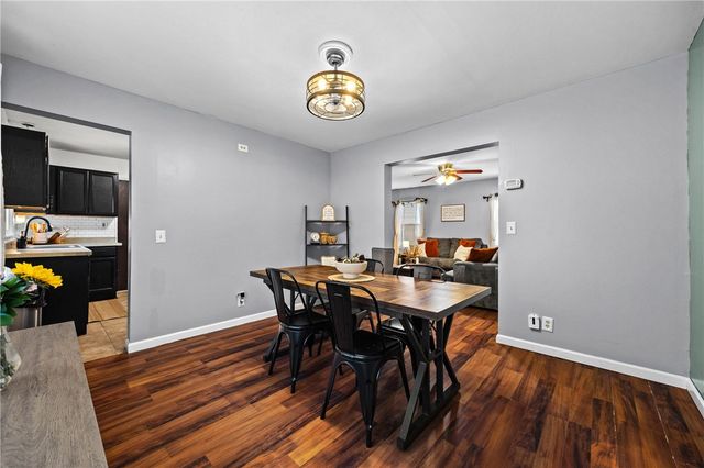 203 Pinehill Drive, Irondequoit, NY 14622