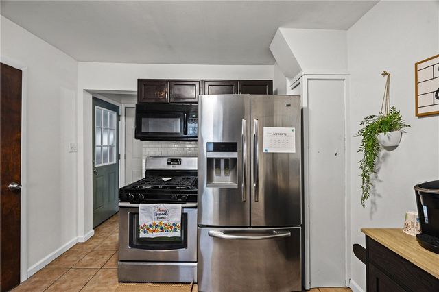 203 Pinehill Drive, Irondequoit, NY 14622