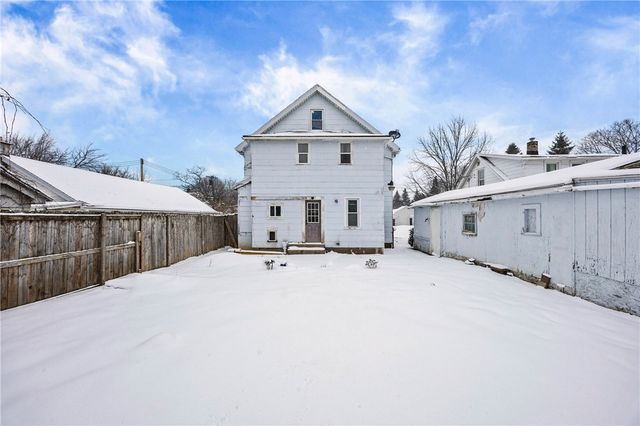 203 Pinehill Drive, Irondequoit, NY 14622