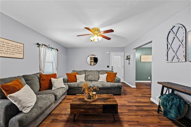 203 Pinehill Drive, Irondequoit, NY 14622