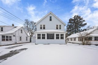 203 Pinehill Drive, Irondequoit, NY 14622