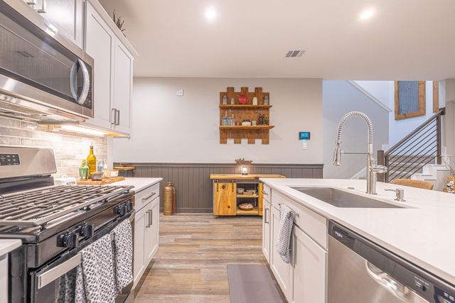 452 Lampasas Trail, Dayton, TX 77535