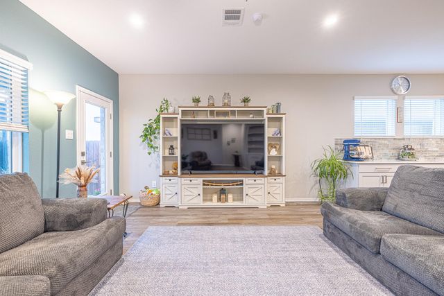 452 Lampasas Trail, Dayton, TX 77535