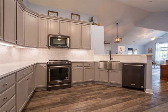 202 Spring Valley Dr., Jackson Twp, PA 16063