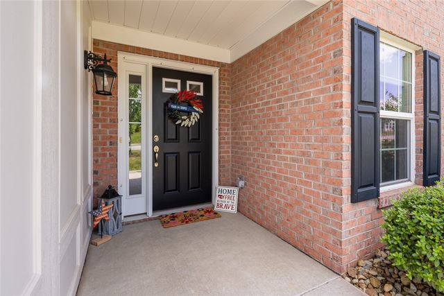 202 Spring Valley Dr., Jackson Twp, PA 16063