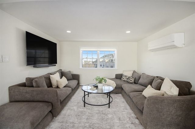 2822 Purley Avenue, Ann Arbor, MI 48105