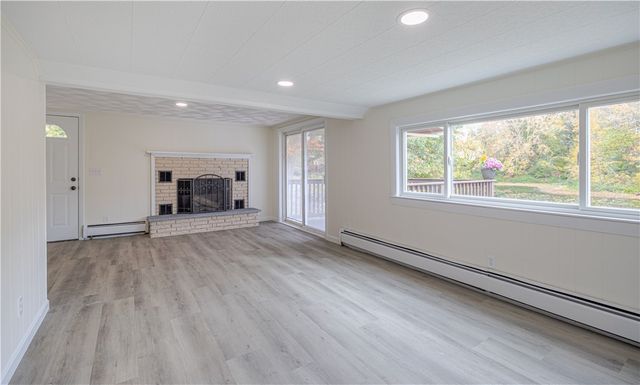 10 Totem Pole Trail, Smithfield, RI 02917