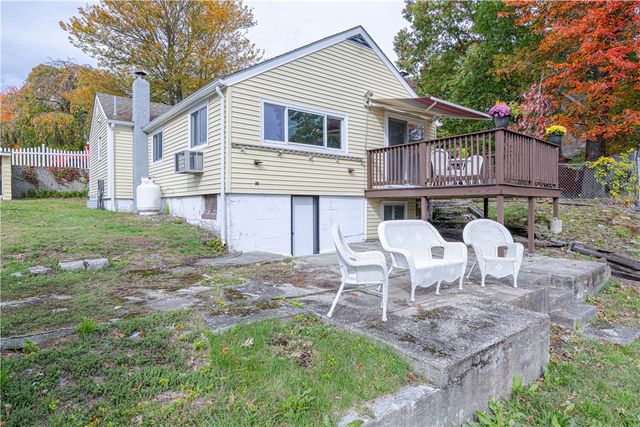 10 Totem Pole Trail, Smithfield, RI 02917