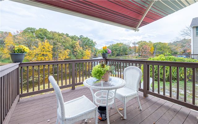 10 Totem Pole Trail, Smithfield, RI 02917