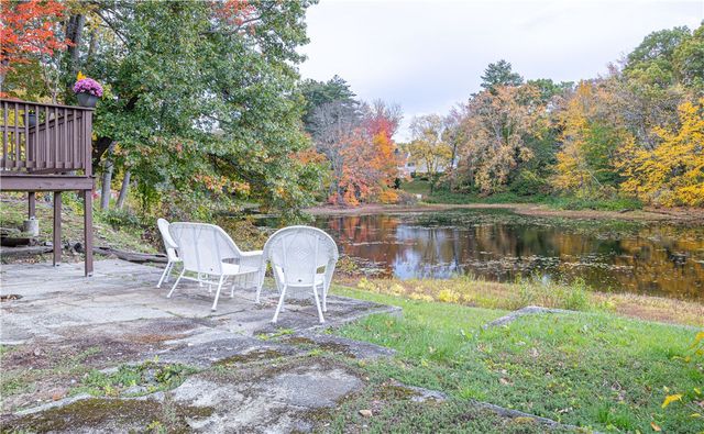 10 Totem Pole Trail, Smithfield, RI 02917