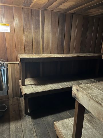 6147 N Sheridan Road 27A, Chicago, IL 60660