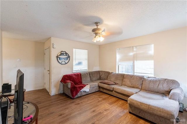 323 S 20th Avenue, Edinburg, TX 78539