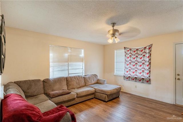 323 S 20th Avenue, Edinburg, TX 78539