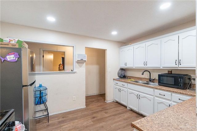 323 S 20th Avenue, Edinburg, TX 78539