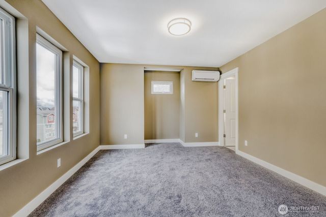 3403 S 144th Lane, Tukwila, WA 98168