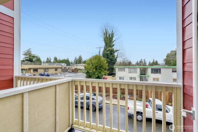 3403 S 144th Lane, Tukwila, WA 98168