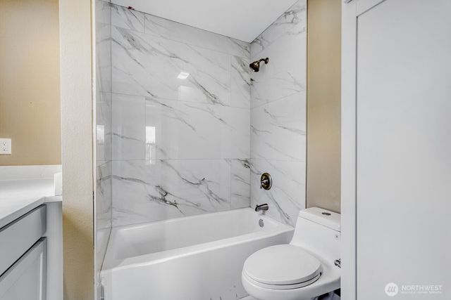 3403 S 144th Lane, Tukwila, WA 98168